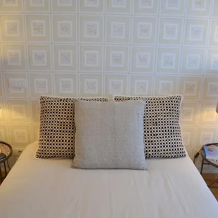 Oriente | 9, Lisbon Deluxe Apartment *